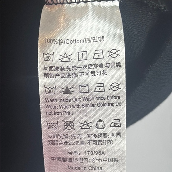 Giordano I Love HK Hong Kong Black Red 100% Cotton Slim Graphic T-Shirt Size M - Picture 7 of 8